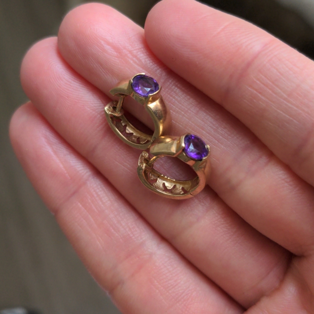 10k Gold & Amethyst Huggie Earrings